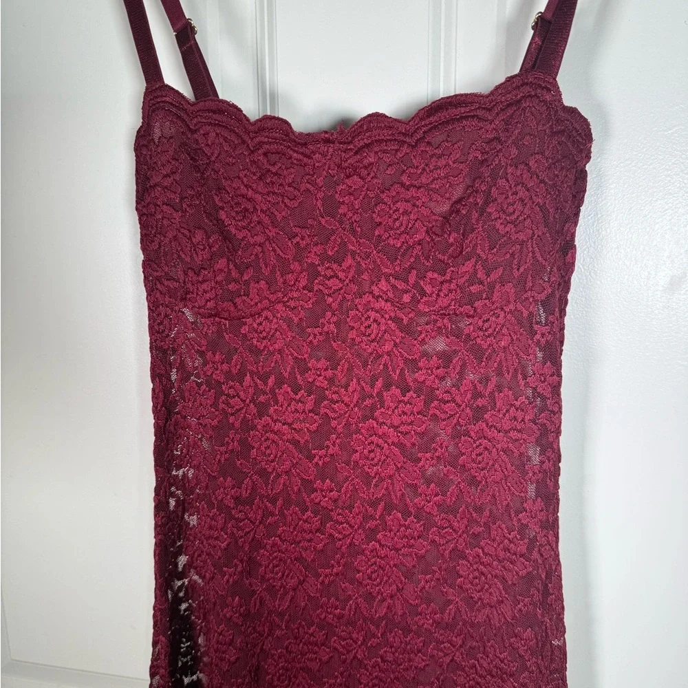 Women’s Burgundy Lace Maxi Dress with Spaghetti Straps